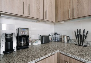 Lodgeur | Gorgeous 1BR loft w/patio | Midtown
