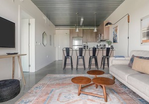 Lodgeur | Hip & stylish modern 1BR loft | Midtown