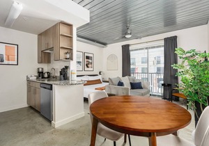 Lodgeur | Relaxing & modern studio loft | Midtown