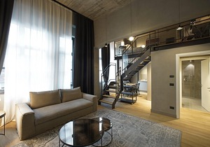 LOFT 10-Loft-Deluxe-Private Bathroom-Street View