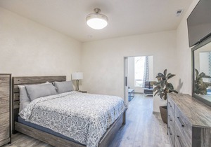 Loft #2 of 5 Private Queen Bedroom, 1 bathroom Suite
