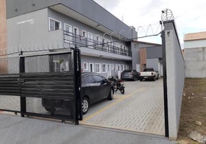 Loft4 COMPLETO AR CANAIS ASSINAT GARAGEM INTERNET prox Aparecida e Industrias