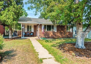 Loftium | Lovely & Cozy Basement Level Suite Near DU!