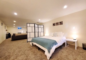 Loftium | Spacious & Cozy Basement Level Suite Near DU!
