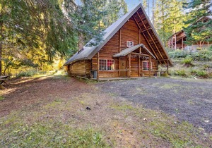 Log Cabin at Rainier Lodge - 0,4 m from entrance cabin