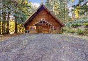 Log Cabin at Rainier Lodge - 0,4 m from entrance cabin