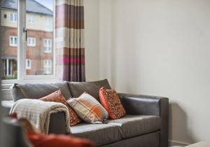 London Heathrow Living Holywell Serviced Houses - 3 and 4 bedrooms By Ferndale