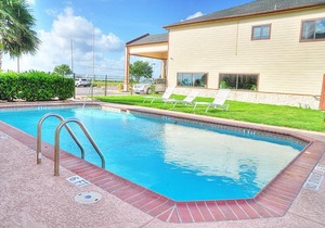 Lone Star Inn and Suites Victoria