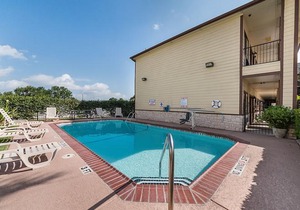 Lone Star Inn and Suites Victoria