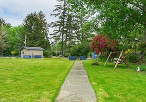 Long Beach Camping Resort Cabin 2