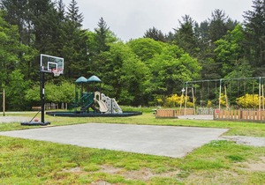 Long Beach Camping Resort Studio Cabin 5