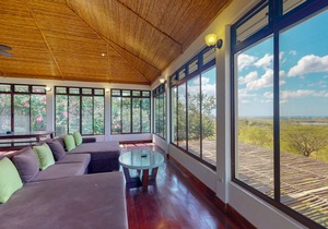 Long-term discounts: Ocean view gem w/ private pool & world-class surf!