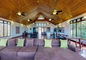 Long-term discounts: Ocean view gem w/ private pool & world-class surf!