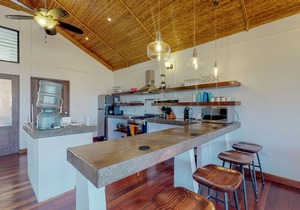 Long-term discounts: Ocean view gem w/ private pool & world-class surf!