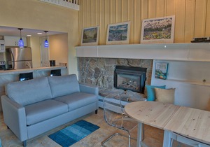 Longbranch 309, Lovely 2BR Condo, 2 Blocks from Main St
