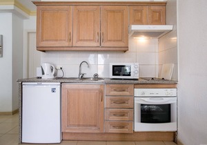 Los Cristianos - FREE WIFI- 2 bed 2 bathroom Apt Ground Floor Poolside