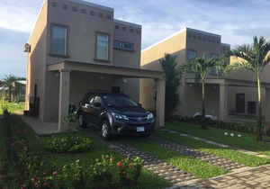 Los Delfines Villa with pool