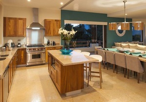 Los Veneros Oceanfront Condo
