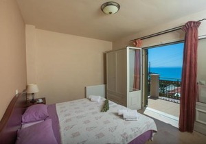 LOURDAS BEACH VIEW VILLA