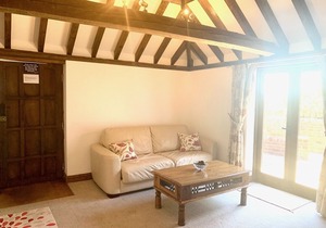 Lovely 1-Bed Cottage in Hellingly in Hellingly