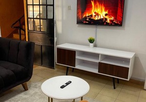 Lovely 1 bedroom with parking on premise.