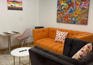 Lovely 1 bedroom with parking on premise.