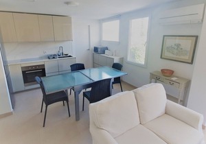 Lovely 2 Bed apartment just 200m from the Arenal Beach