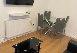 Lovely 2 bedroom apartment near stokes Croft central!!!