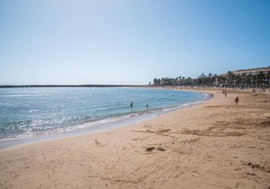 LOVELY 2 BEDROOMED APARTMENT NEXT TO THE BEACH