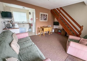 Lovely 4 berth chalet to hire in Hemsby nearby the beach ref 18177B