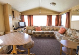 Lovely 6 berth caravan at Naze Marine Holiday Park in Essex ref 17275C