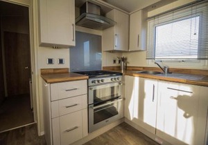Lovely 6 Berth Caravan At Suffolk Sands Holiday Park Ref 45010Mv