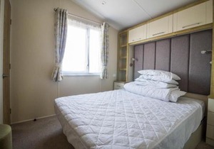 Lovely 6 Berth Caravan At Suffolk Sands Holiday Park Ref 45010Mv