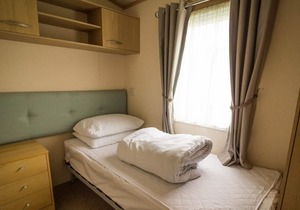 Lovely 8 berth caravan at a brilliant holiday park, Manor Park ref 23113K