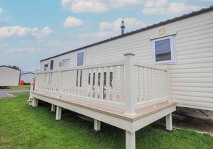 Lovely 8 berth caravan at Seawick Holiday Park in Essex ref 27002HV
