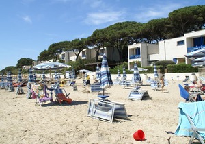 Lovely apartment with seaview and directly on the beach