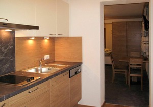 Lovely apartment for 2 guests with WIFI, TV, balcony and parking