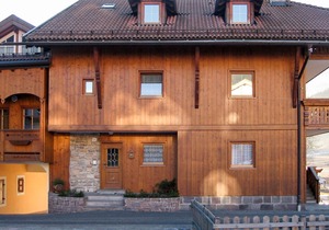 Lovely apartment for 4 guests with WIFI, TV and parking