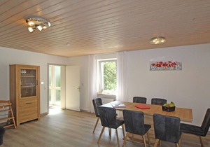 Lovely apartment for 7 people with WIFI, TV, terrace, pets allowed and parking