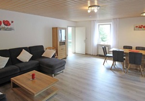 Lovely apartment for 7 people with WIFI, TV, terrace, pets allowed and parking