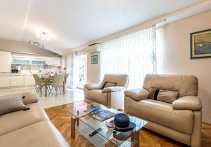 Lovely apartment in Kastel Novi