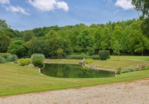 Lovely apartment in Ocquerre