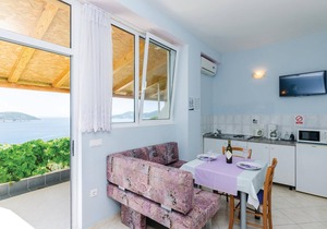 Lovely apartment in Orasac