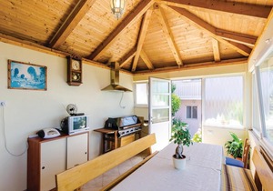 Lovely apartment in Orasac