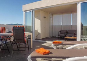 Lovely Apartment In Piles With Wifi