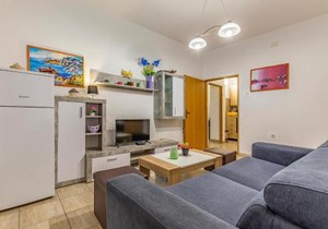 Lovely Apartment In Pula With Wifi