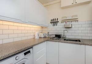 Lovely apartment opposite Littlestone beach.