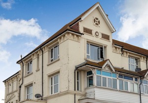 Lovely apartment opposite Littlestone beach.