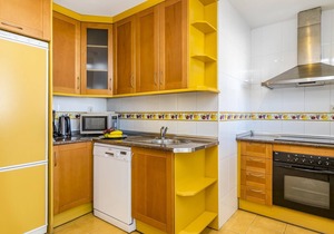 Lovely beach 2 bedroom apartment