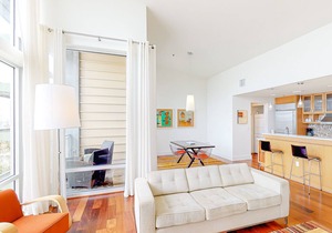 Lovely Condo with Shared Pool, High-Speed WiFi, Washer/Dryer, & Beach Access!
